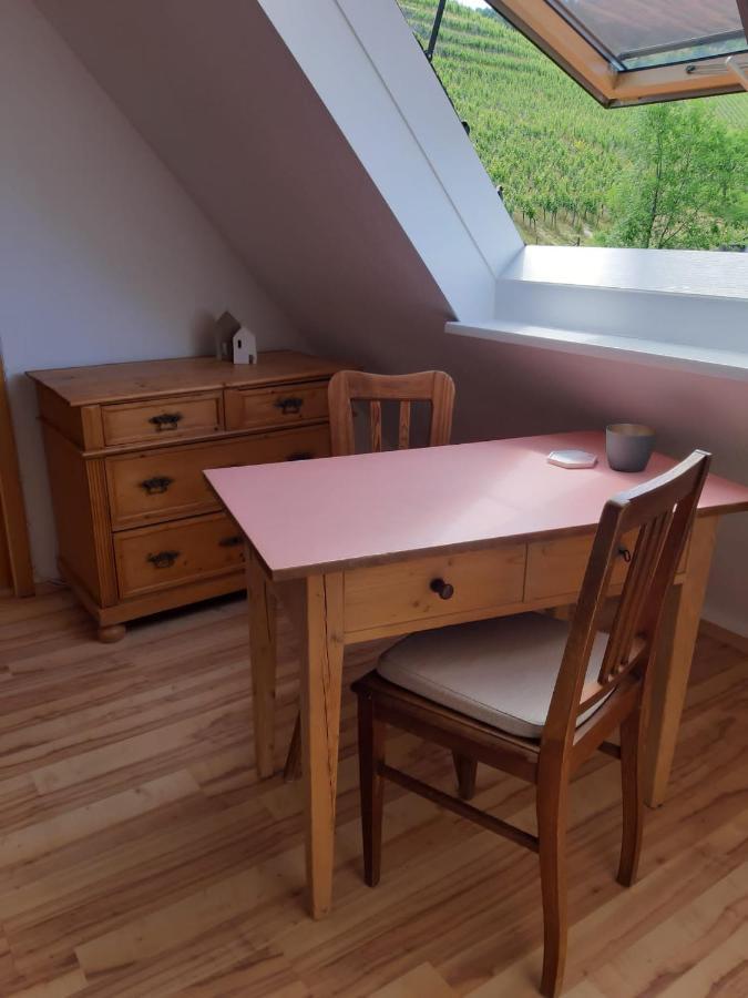Giebelzimmer Mit Weinbergblick Штеттен Экстерьер фото